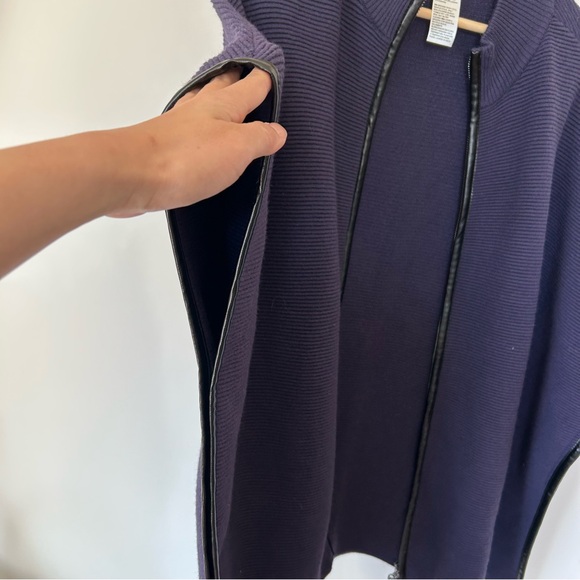 Chico's Navy Knit Open-Front Poncho with Black Trim - Picture 4 of 8